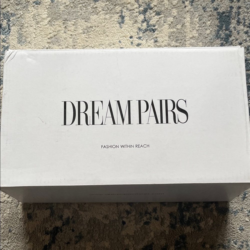 Dream Pairs Shoes: Size 7